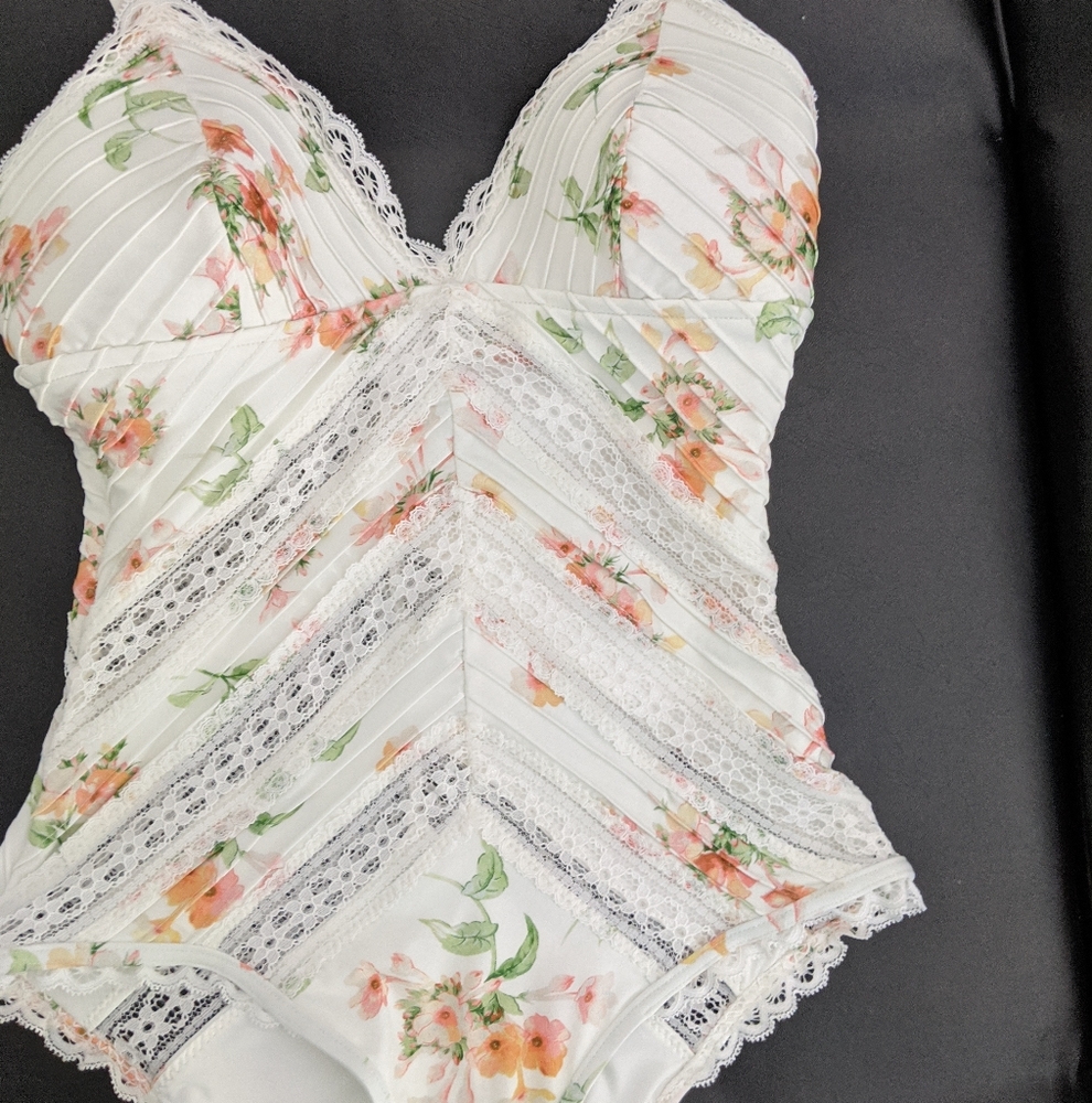 ❌SOLD on Mer❌Zimmerman swimsuit size 0 - Picture 5 of 10